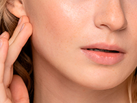 El ácido tranexámico ilumina la piel